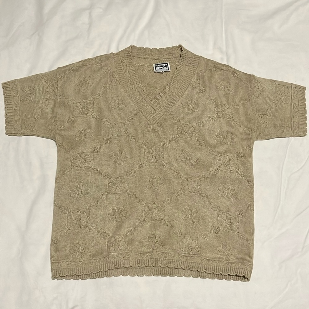 Kenneth Too Woman's Short Sleeve V-Neck Sweater